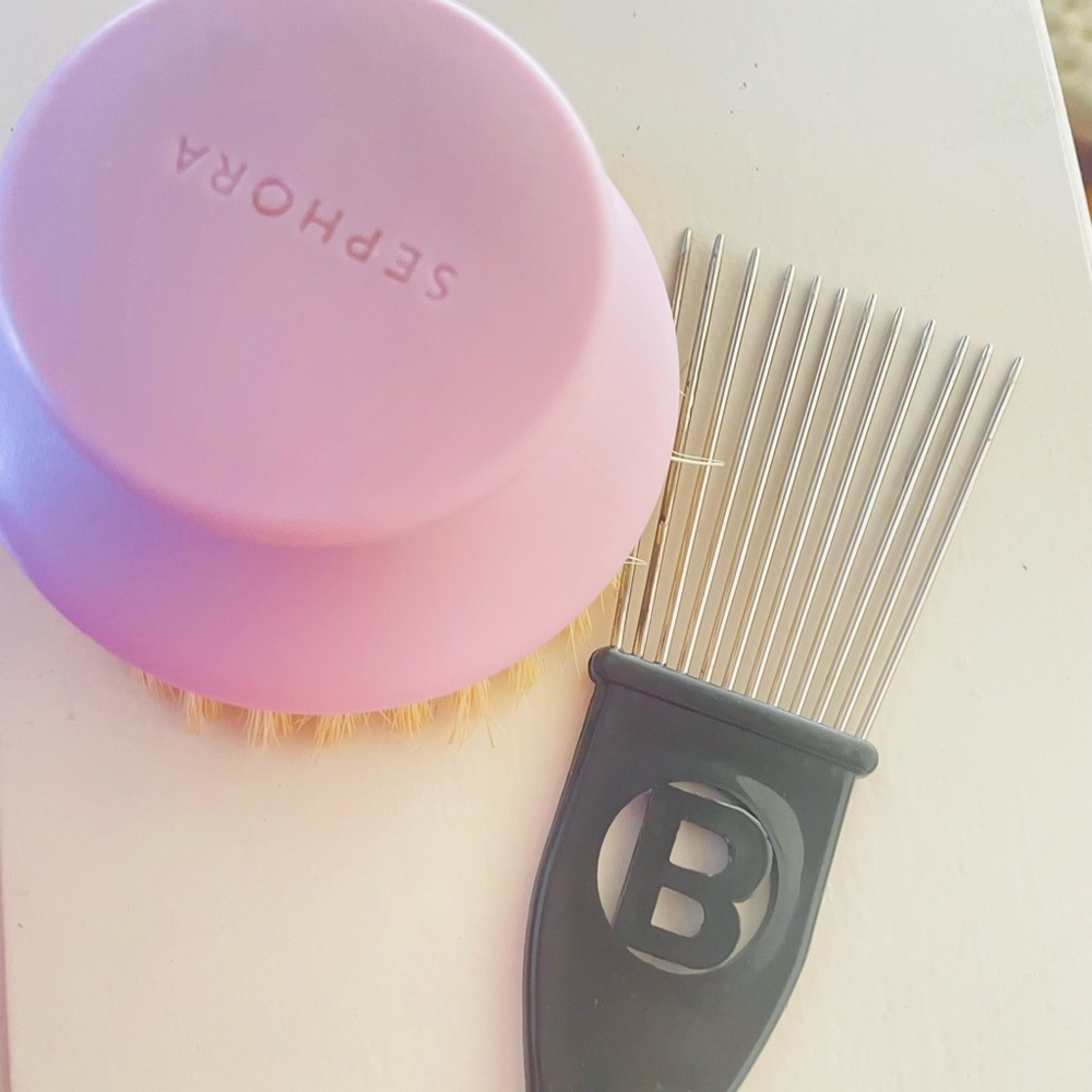 Sephora dry body brush and Afro hair comb
